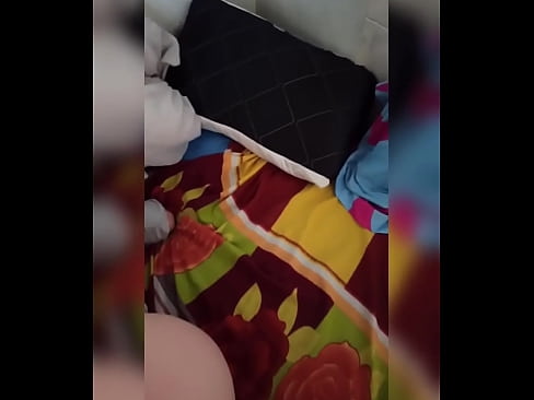 ❤️ מיין צימערמאן בלײַבט אליין אין שטוב ווייל איר מאן גייט אויף וואקאציע און איך נעם די געלעגנהייט איר צו פאקן און אנפילן איר טאָכעס מיט מילך פּאָרן ווידעא ביי אונדז ️❤