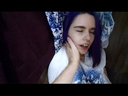 ❤️ געפונען מיין שוועסטער אין די שאַפע און געהאָלפֿן איר קומען פּאָרן ווידעא ביי אונדז ️❤