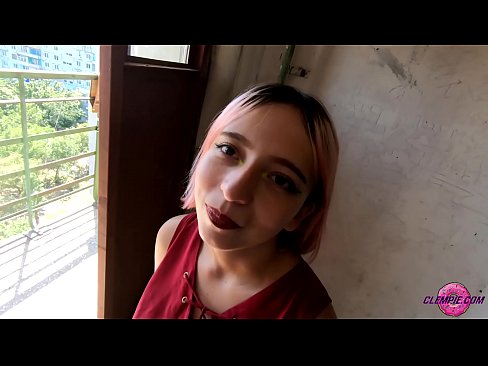 ❤️ סענסואַל תּלמיד סאַקס אַ פרעמדער אין די אָוטבאַקק - מיט זיין פּנים פּאָרן ווידעא ביי אונדז ️❤